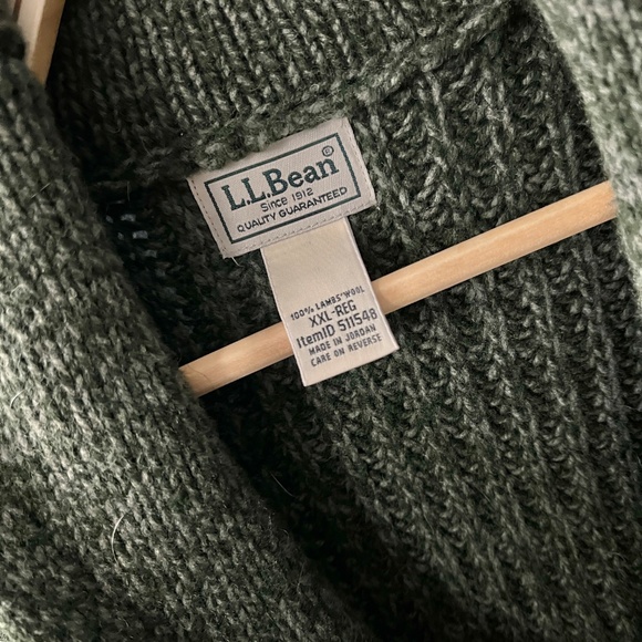 L.L. Bean Men’s chunky 100% Lambswool Cardigan sweater XXL - Picture 3 of 4